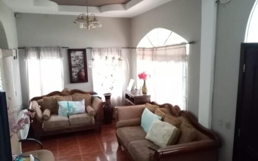 Hermosa Casa de Habitación en Colonia Rio Blanco con Financiamiento Disponible