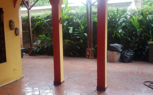 VENTA DE CASA COLONIAL EN COL. ZERON